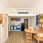 Urbanest Apartment